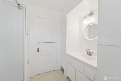 209 W Blaine Street , Seattle, WA 98119 - Photo 26