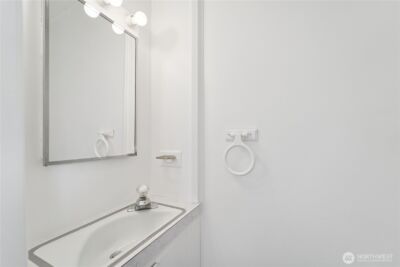 209 W Blaine Street , Seattle, WA 98119 - Photo 29