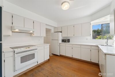 209 W Blaine Street , Seattle, WA 98119 - Photo 10