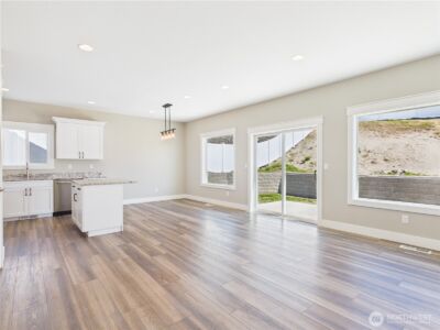 925 N Macaw Avenue , East Wenatchee, WA 98802 - Photo 3