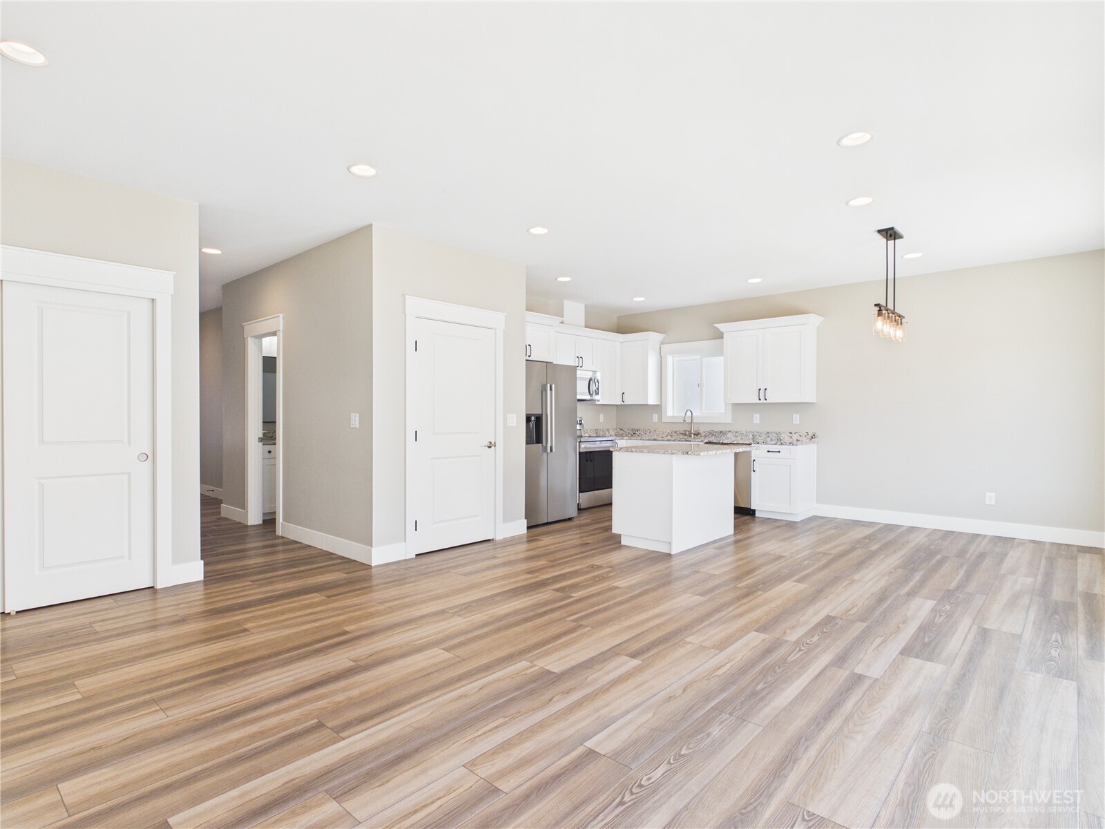 925 N Macaw Avenue , East Wenatchee, WA 98802