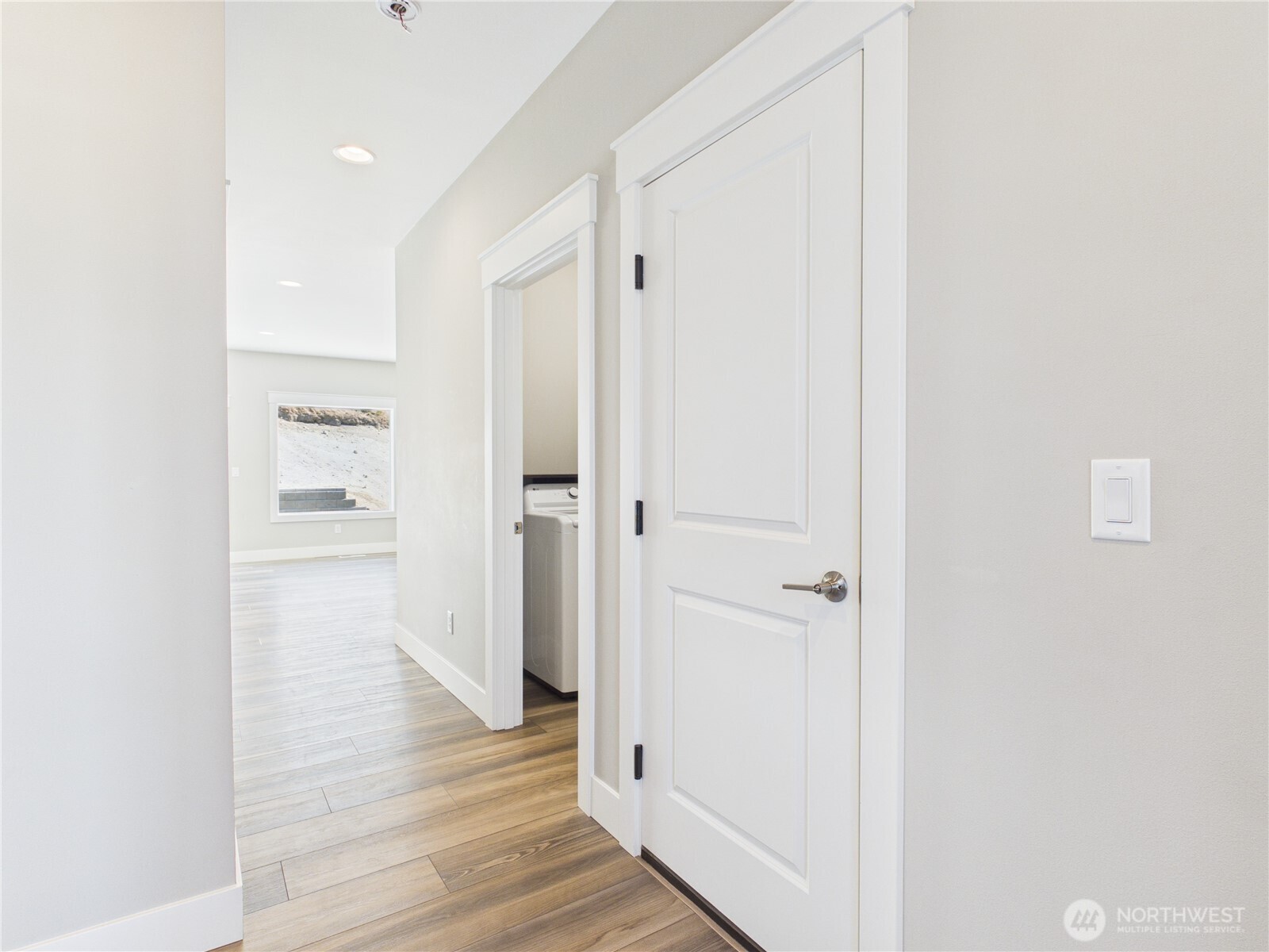 925 N Macaw Avenue , East Wenatchee, WA 98802