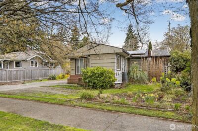 8620 35th Avenue SW, Seattle, WA 98126 - Photo 2