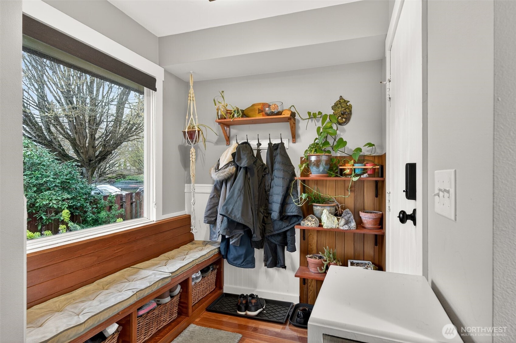 8620 35th Avenue SW, Seattle, WA 98126