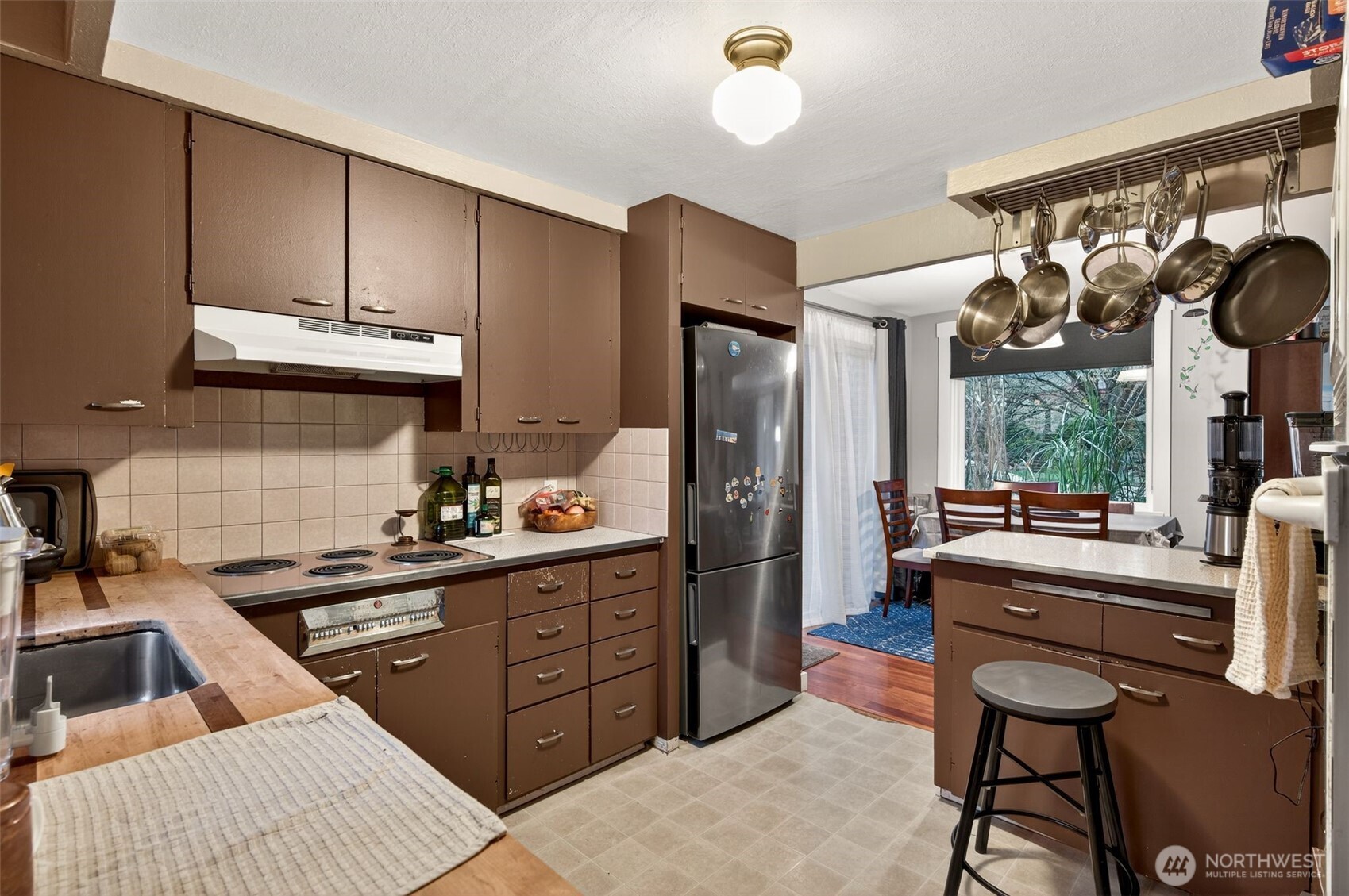 8620 35th Avenue SW, Seattle, WA 98126