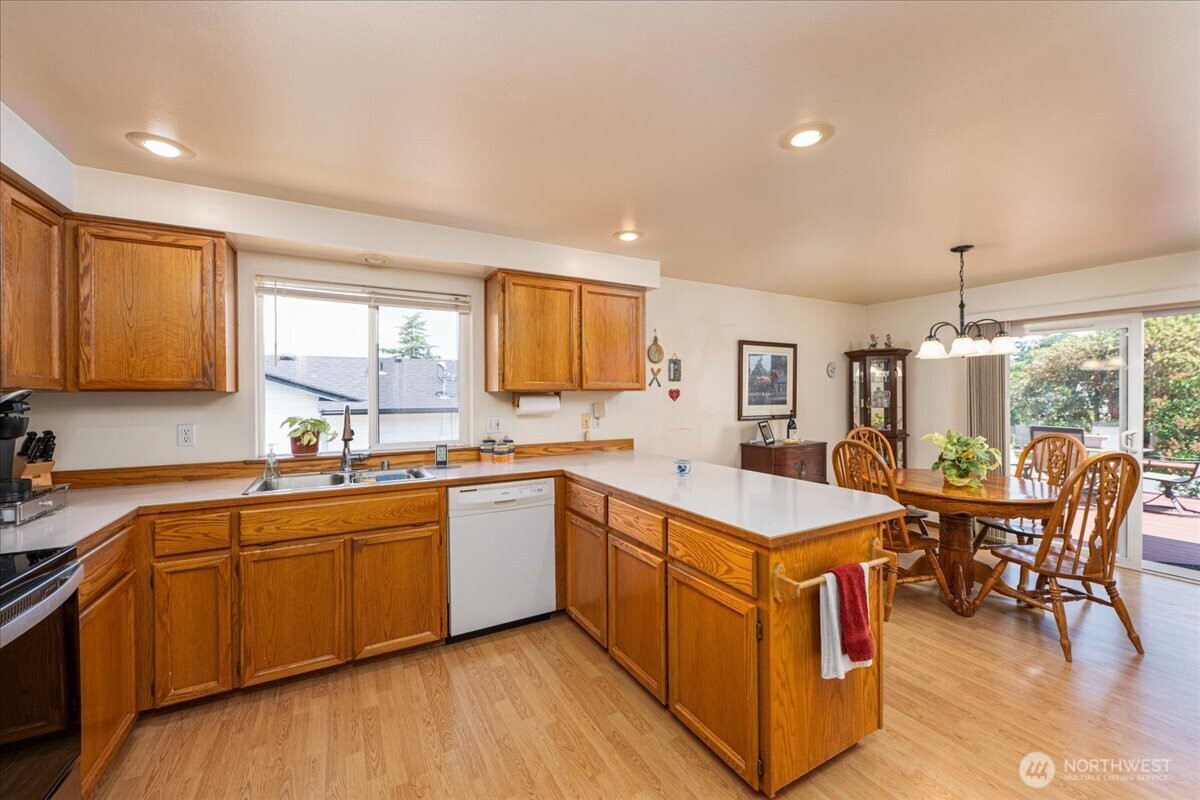 1890 Edgewood Drive , Camano Island, WA 98282