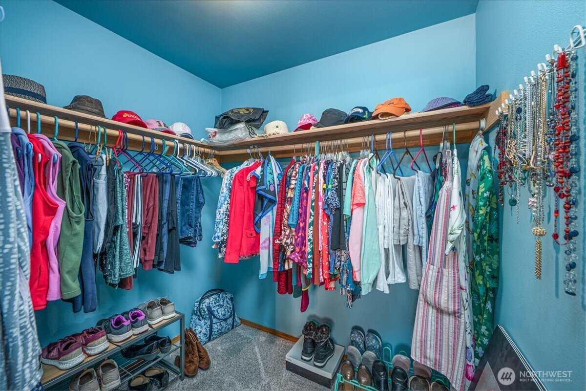 1890 Edgewood Drive , Camano Island, WA 98282