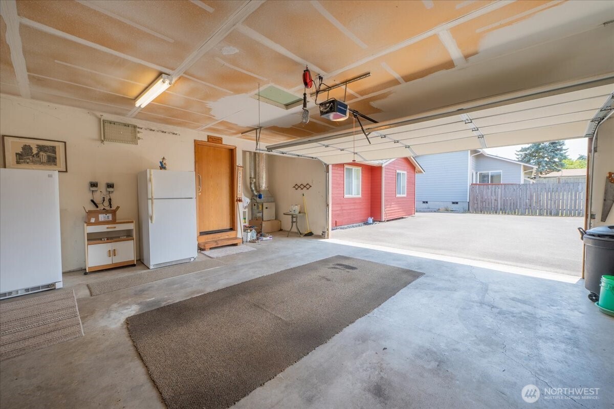 1890 Edgewood Drive , Camano Island, WA 98282