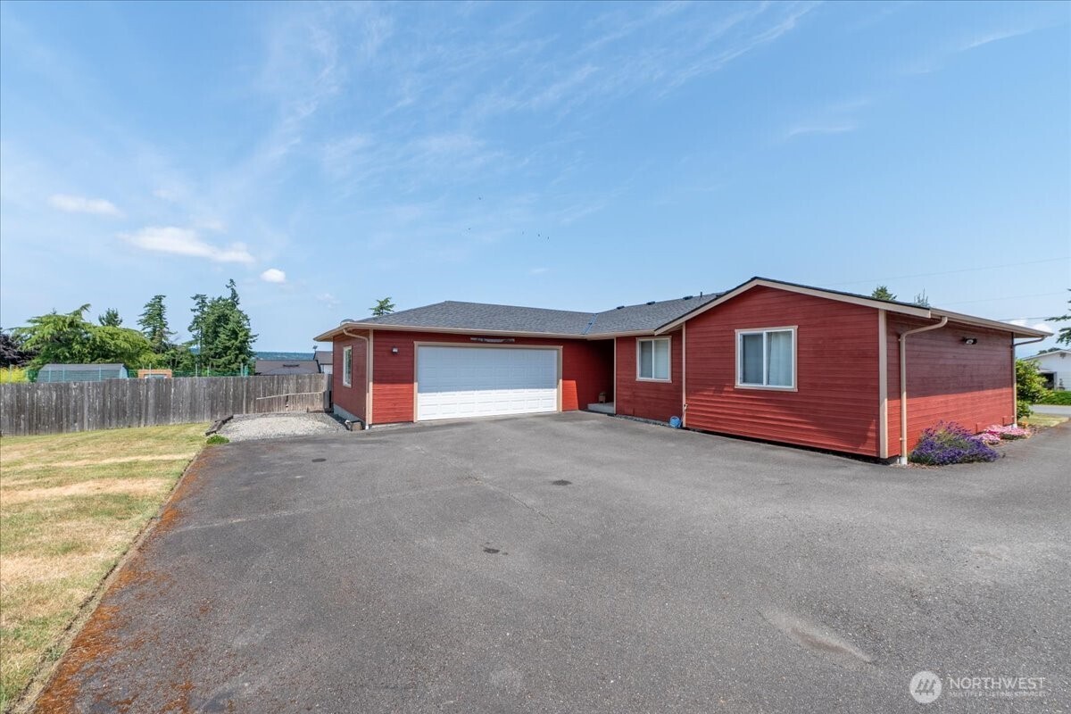 1890 Edgewood Drive , Camano Island, WA 98282