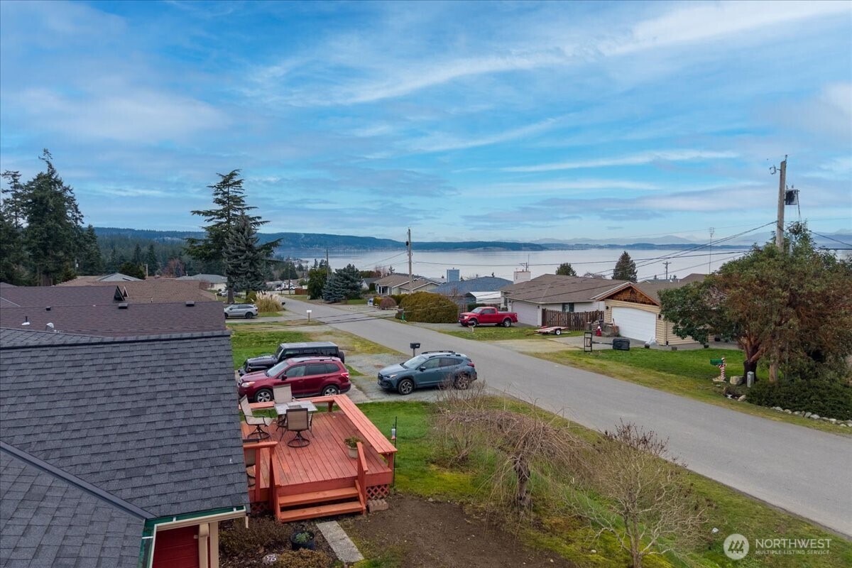 1890 Edgewood Drive , Camano Island, WA 98282