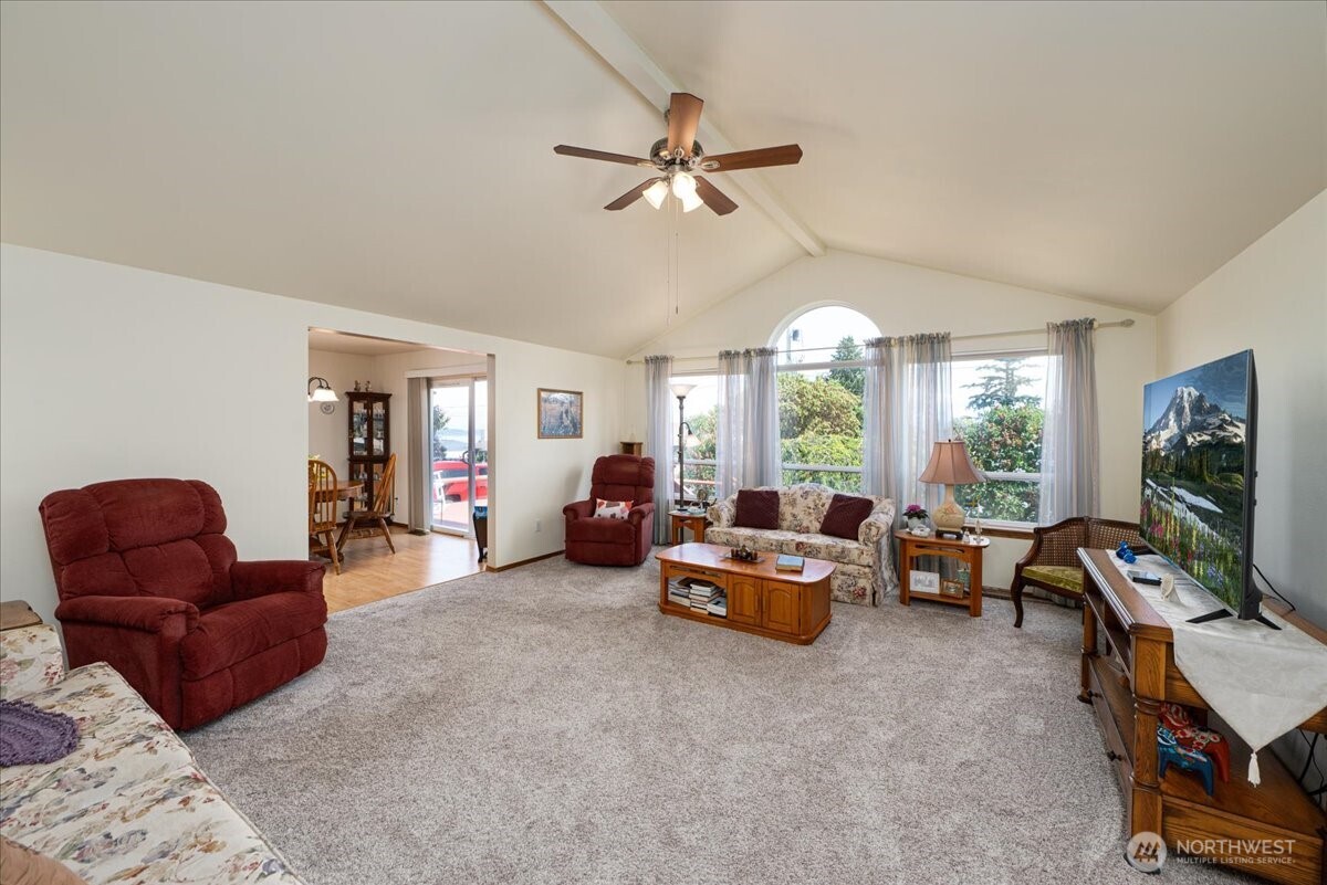 1890 Edgewood Drive , Camano Island, WA 98282