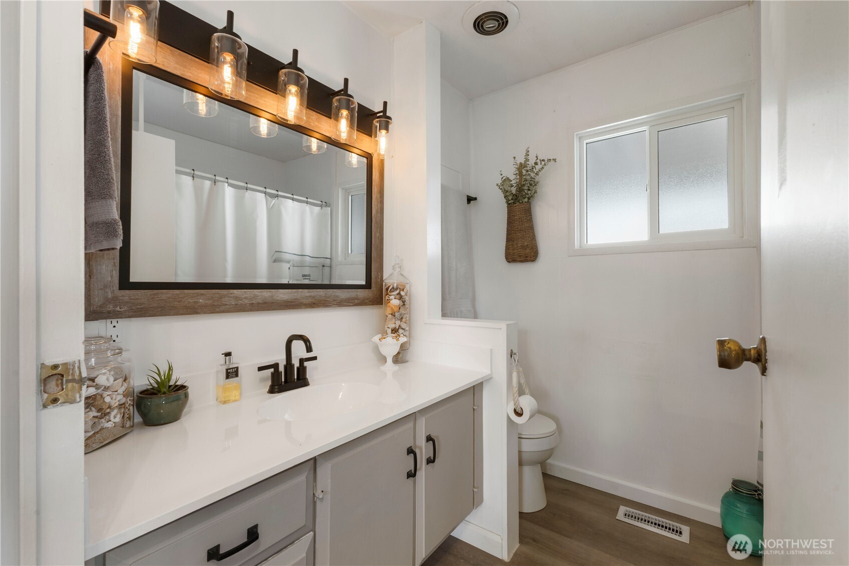 29020 1st Avenue #37, Des Moines, WA 98198