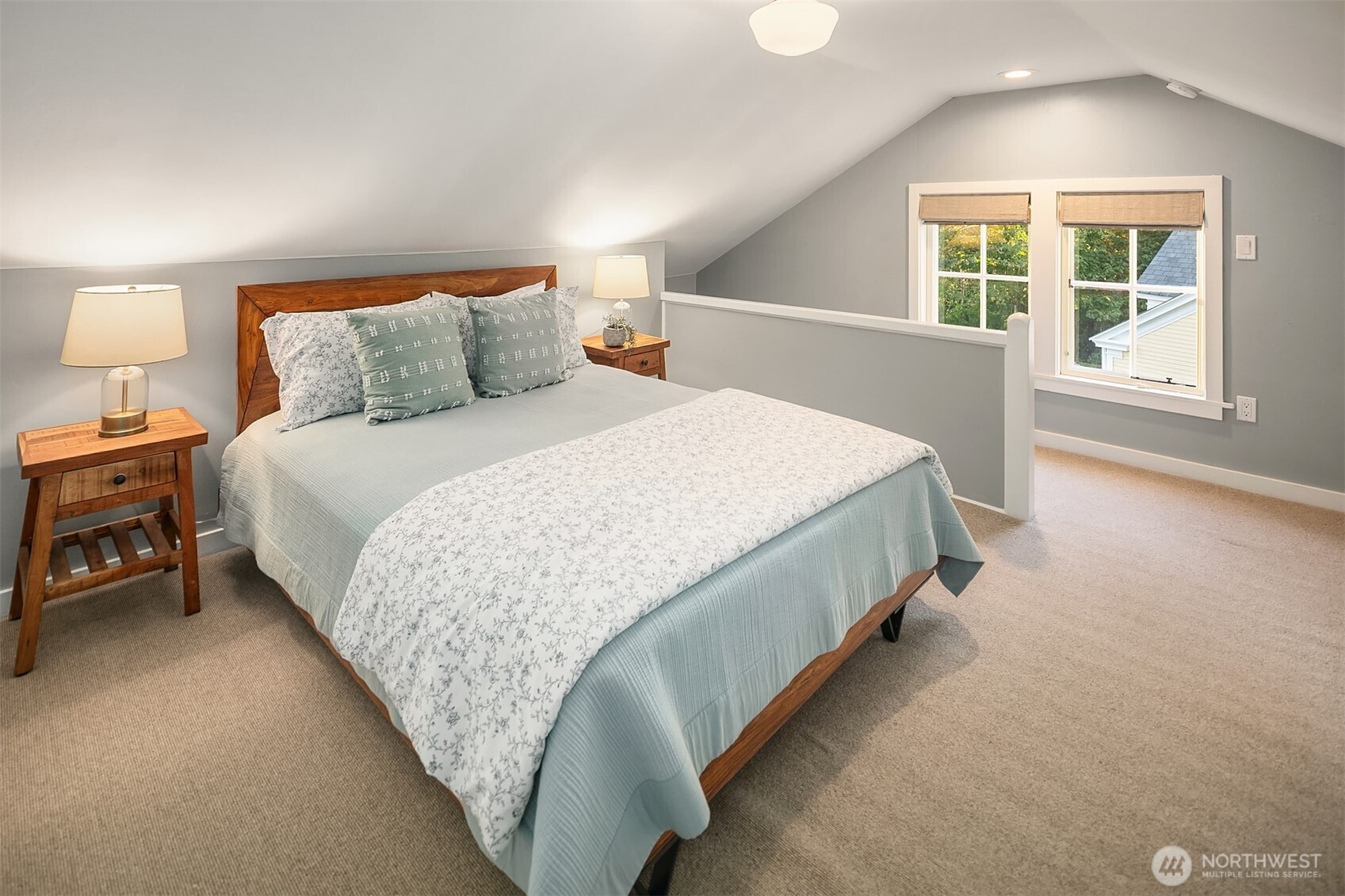 4422 Montana Circle W, Seattle, WA 98199