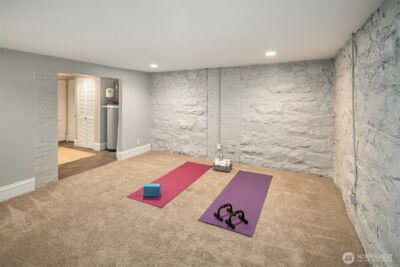 4422 Montana Circle W, Seattle, WA 98199 - Photo 22