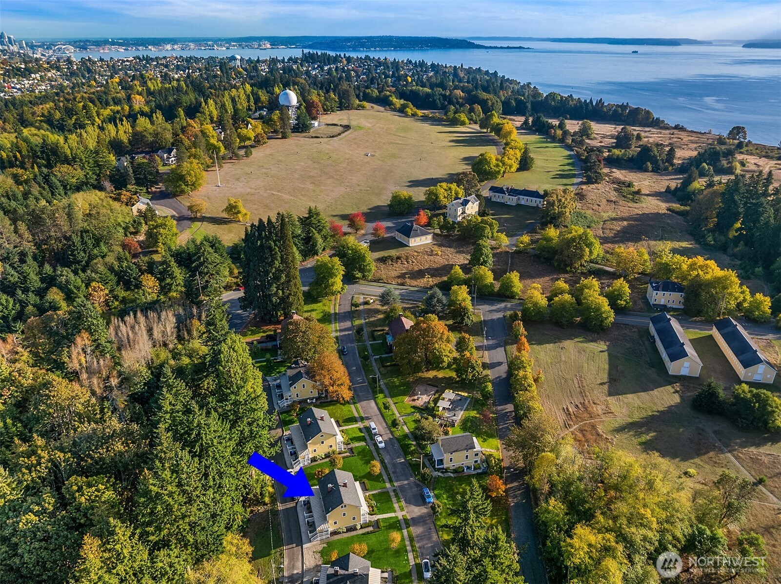 4422 Montana Circle W, Seattle, WA 98199