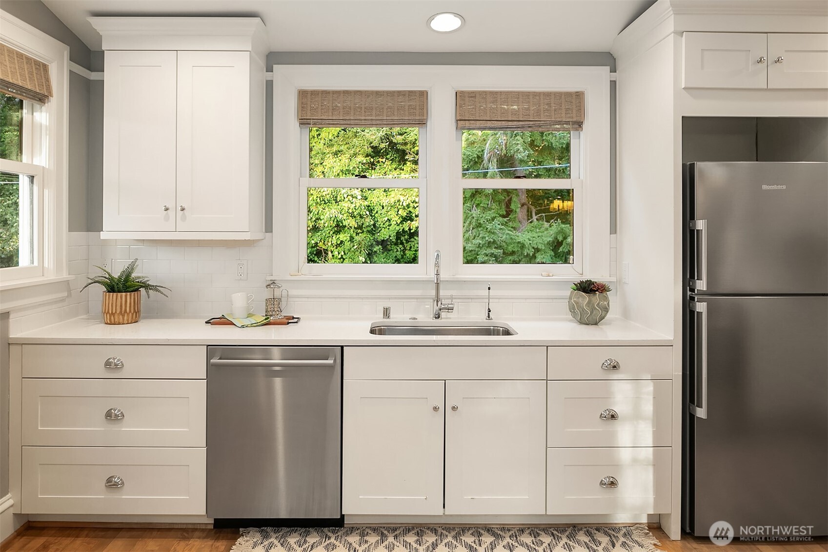 4422 Montana Circle W, Seattle, WA 98199