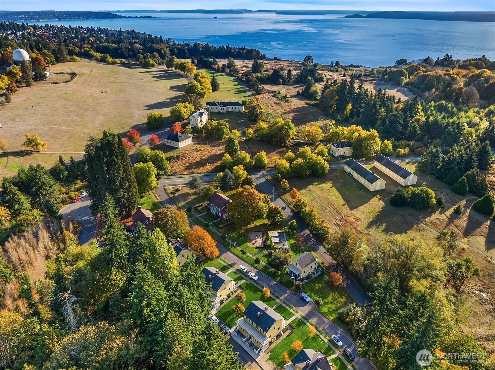 4422 Montana Circle W, Seattle, WA 98199