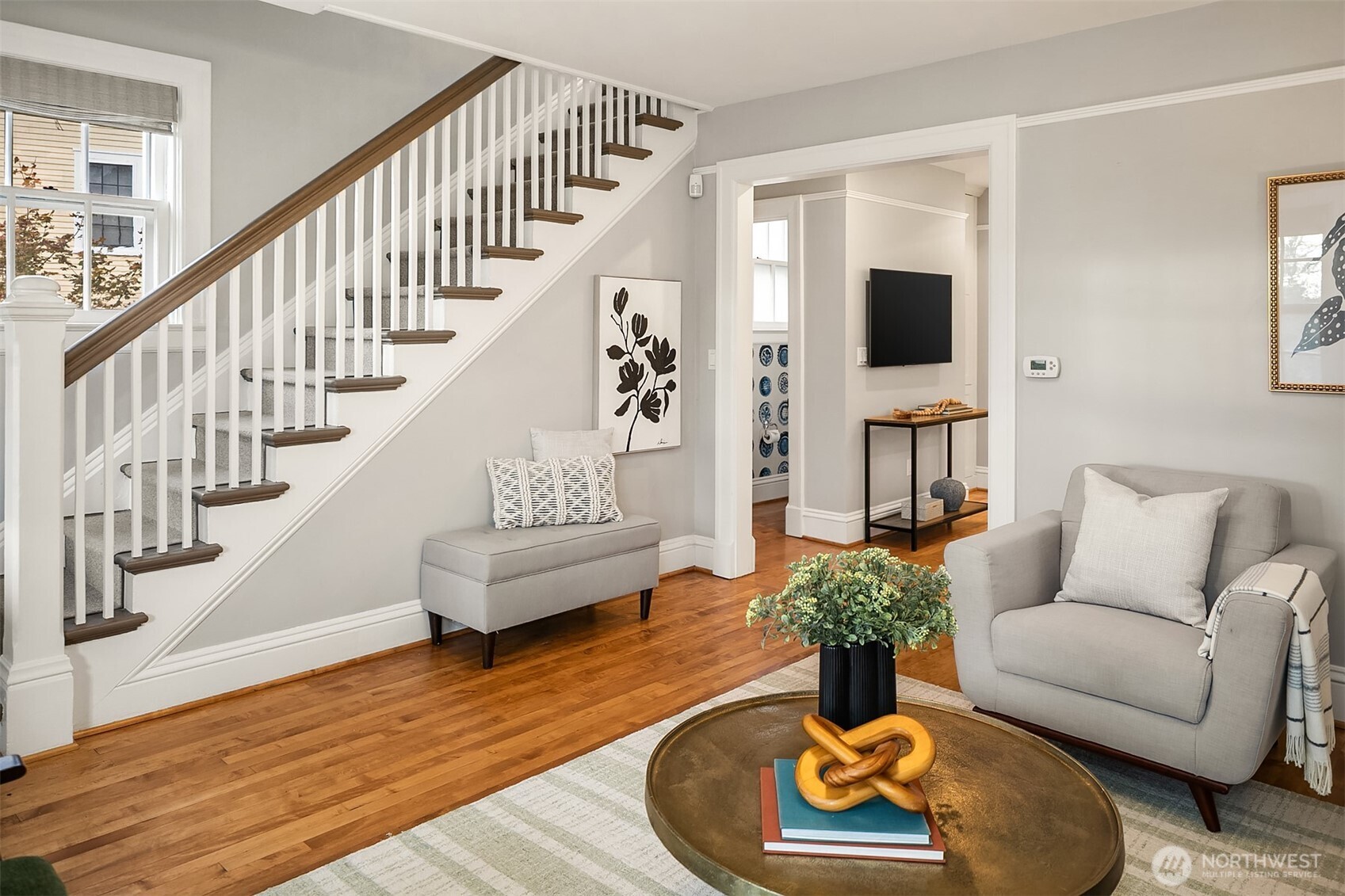 4422 Montana Circle W, Seattle, WA 98199