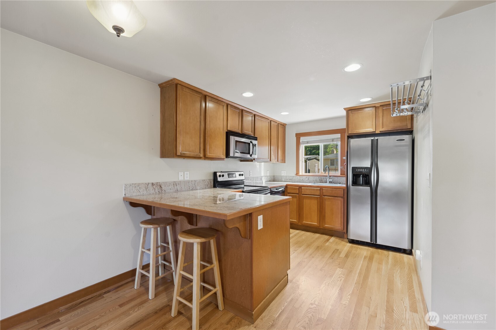 9228 15th Avenue SW #B, Seattle, WA 98106