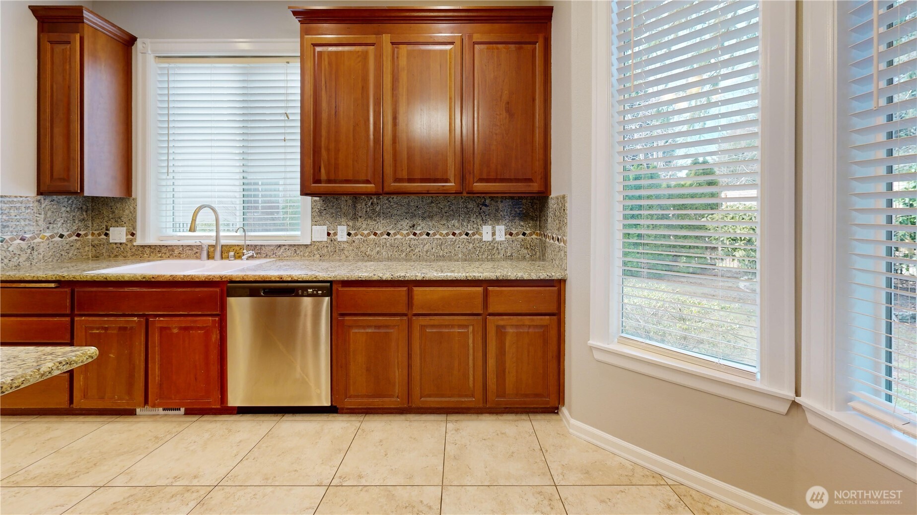 5805 Ashbourne Lane SE, Olympia, WA 98501