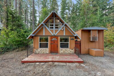 270 Skate Creek Road N, Ashford, WA 98304