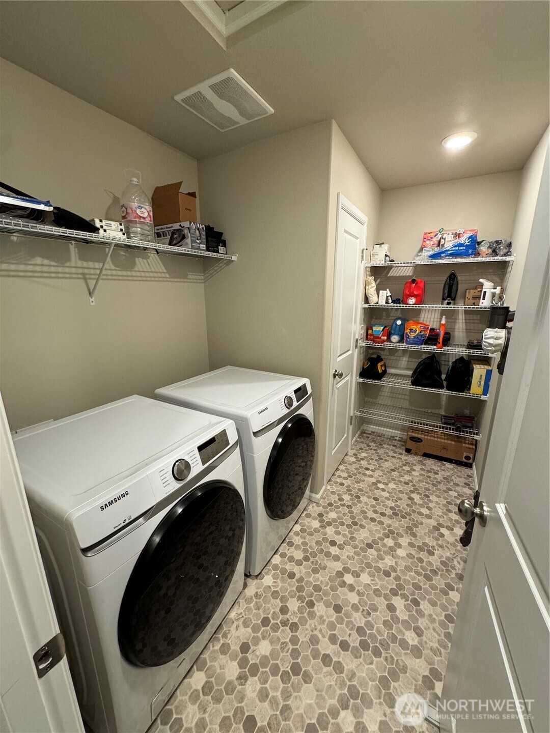 3144 Gladiator St NE , Lacey, WA 98516