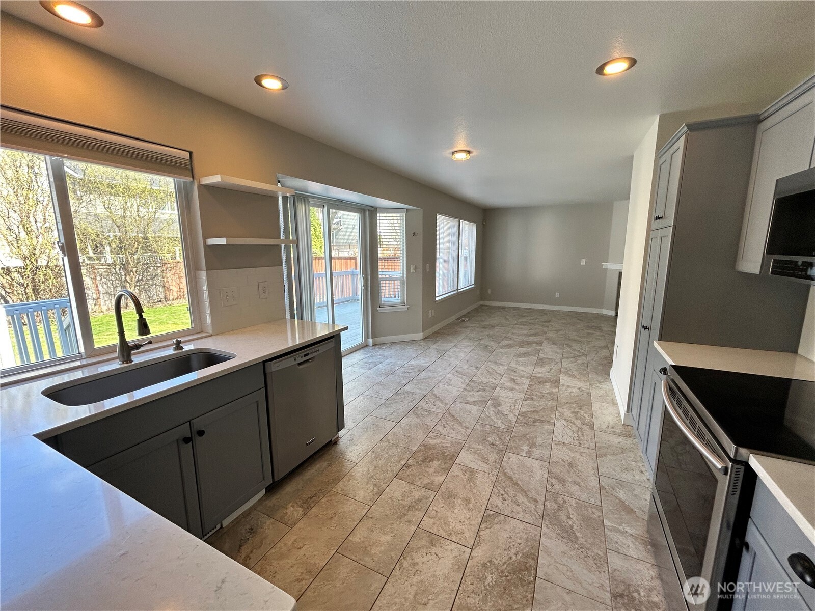 4124 Kapalea Way SE, Lacey, WA 98503