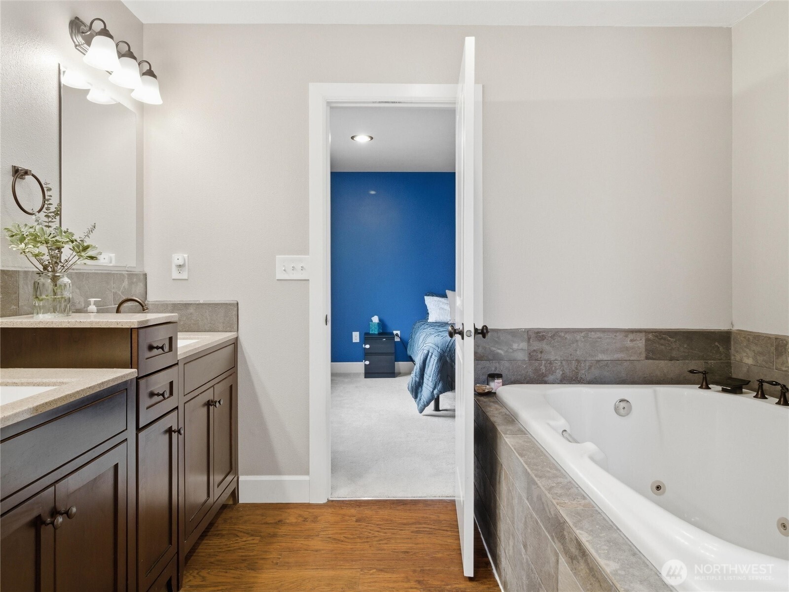 411 Hardefeldt Street SE, Orting, WA 98360