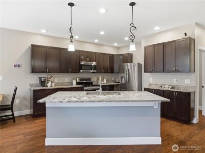 411 Hardefeldt Street SE, Orting, WA 98360 - Photo 7