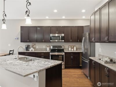 411 Hardefeldt Street SE, Orting, WA 98360 - Photo 8