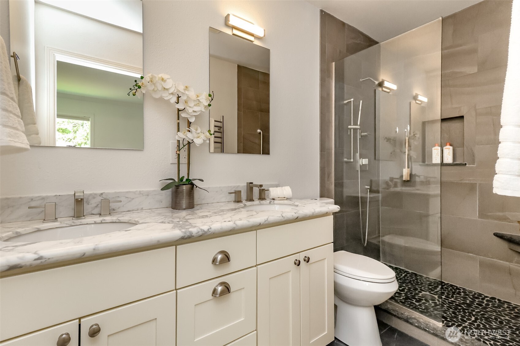 19905 4th Avenue NE #I, Poulsbo, WA 98370