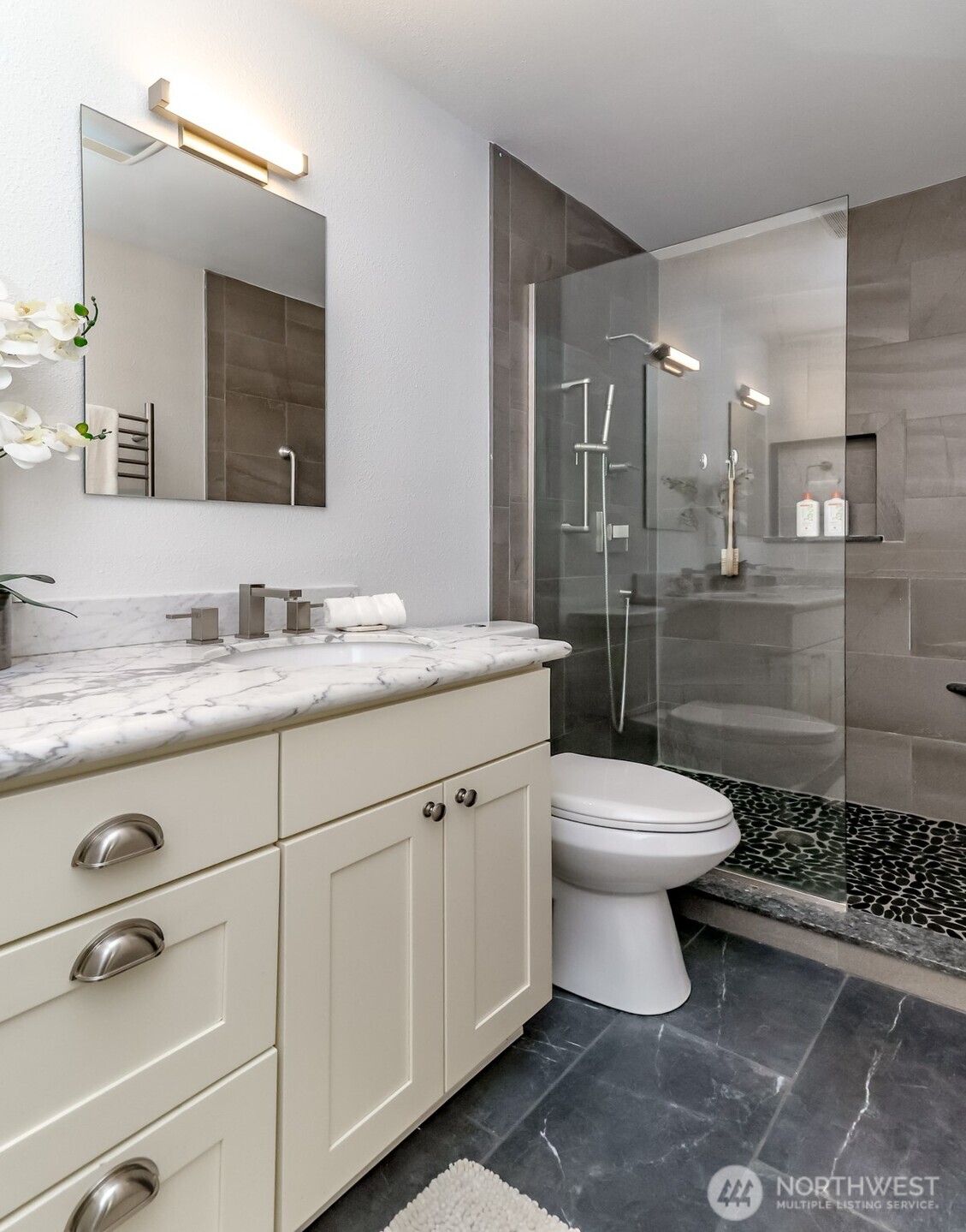 19905 4th Avenue NE #I, Poulsbo, WA 98370