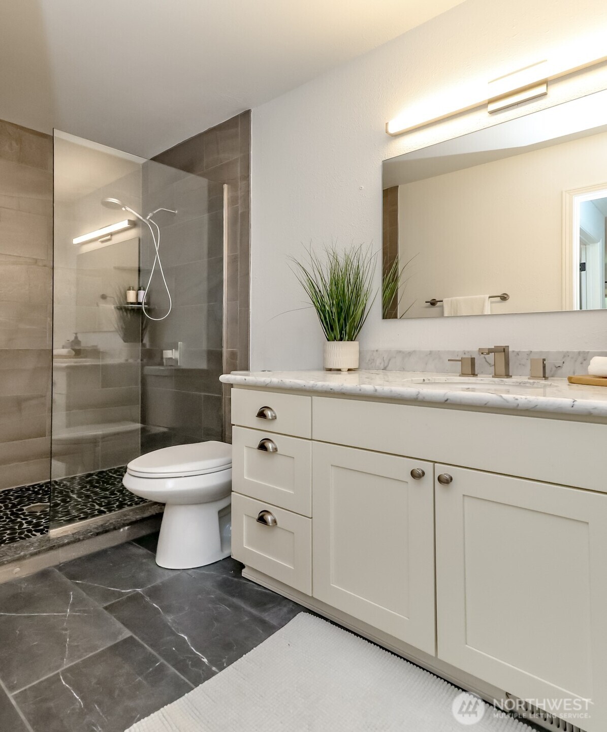 19905 4th Avenue NE #I, Poulsbo, WA 98370