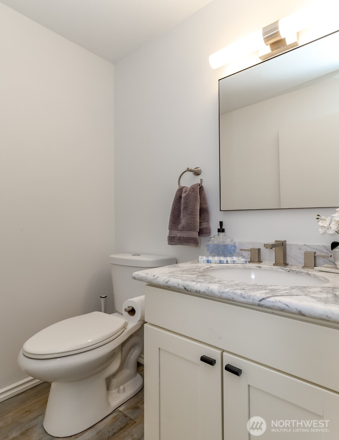 19905 4th Avenue NE #I, Poulsbo, WA 98370