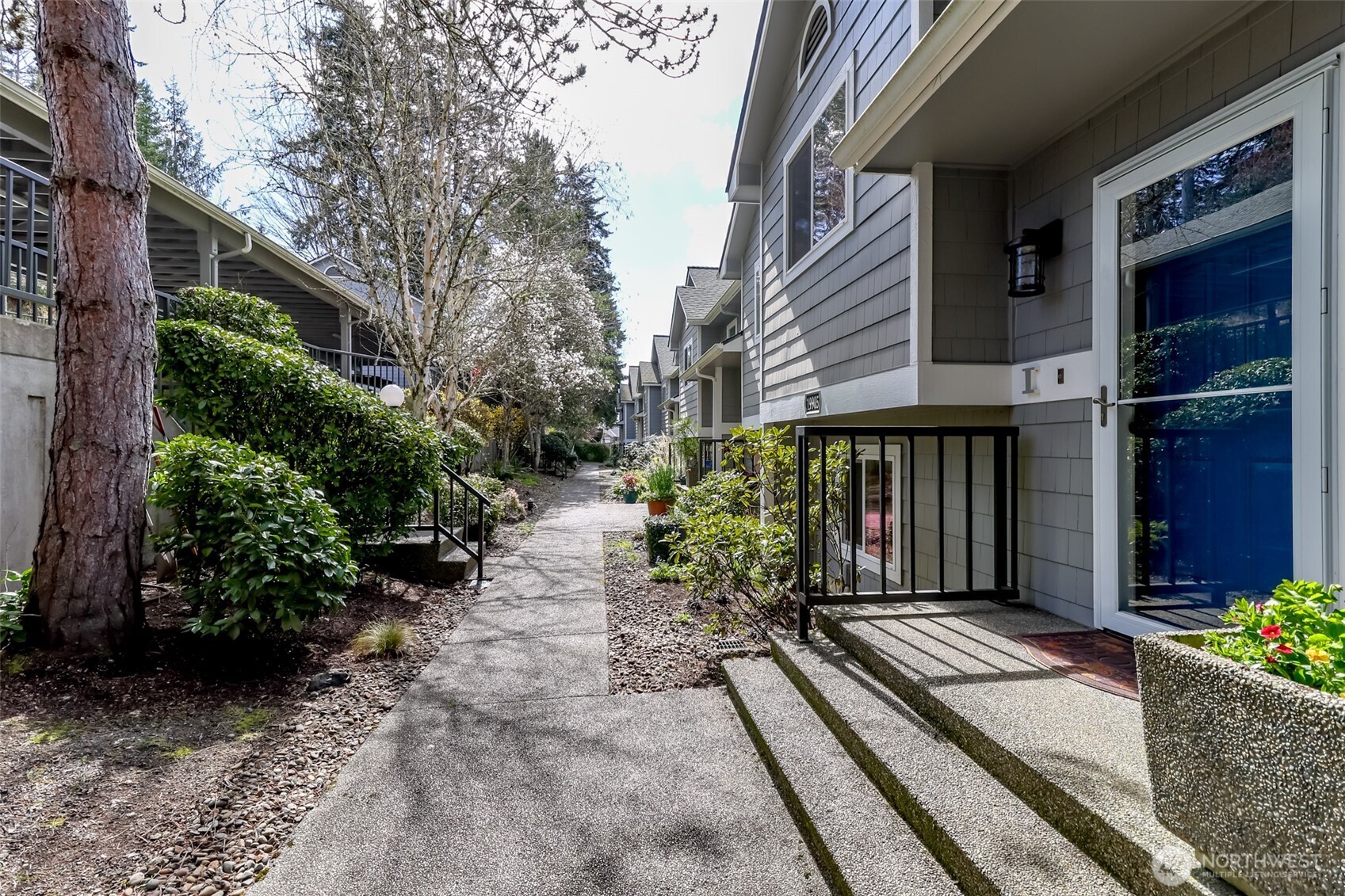 19905 4th Avenue NE #I, Poulsbo, WA 98370