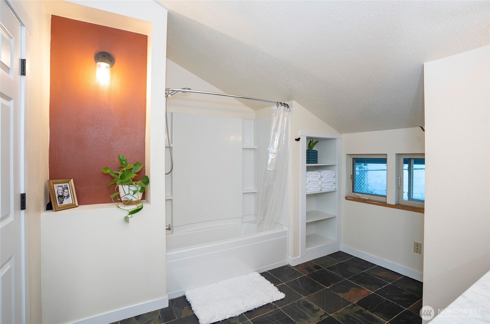 1221 Huson Drive , Tacoma, WA 98405