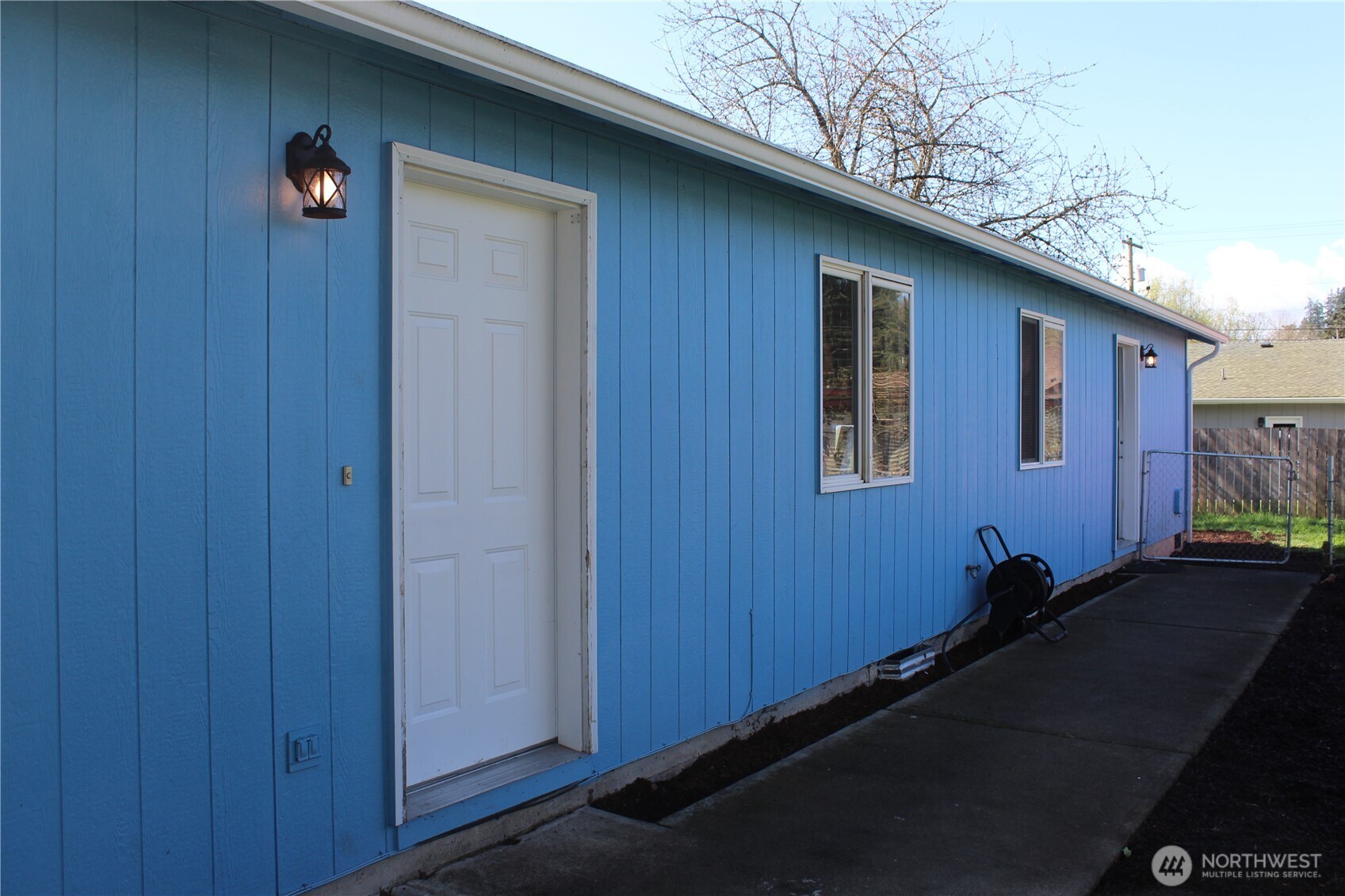 1403 N 4th Avenue , Kelso, WA 98626