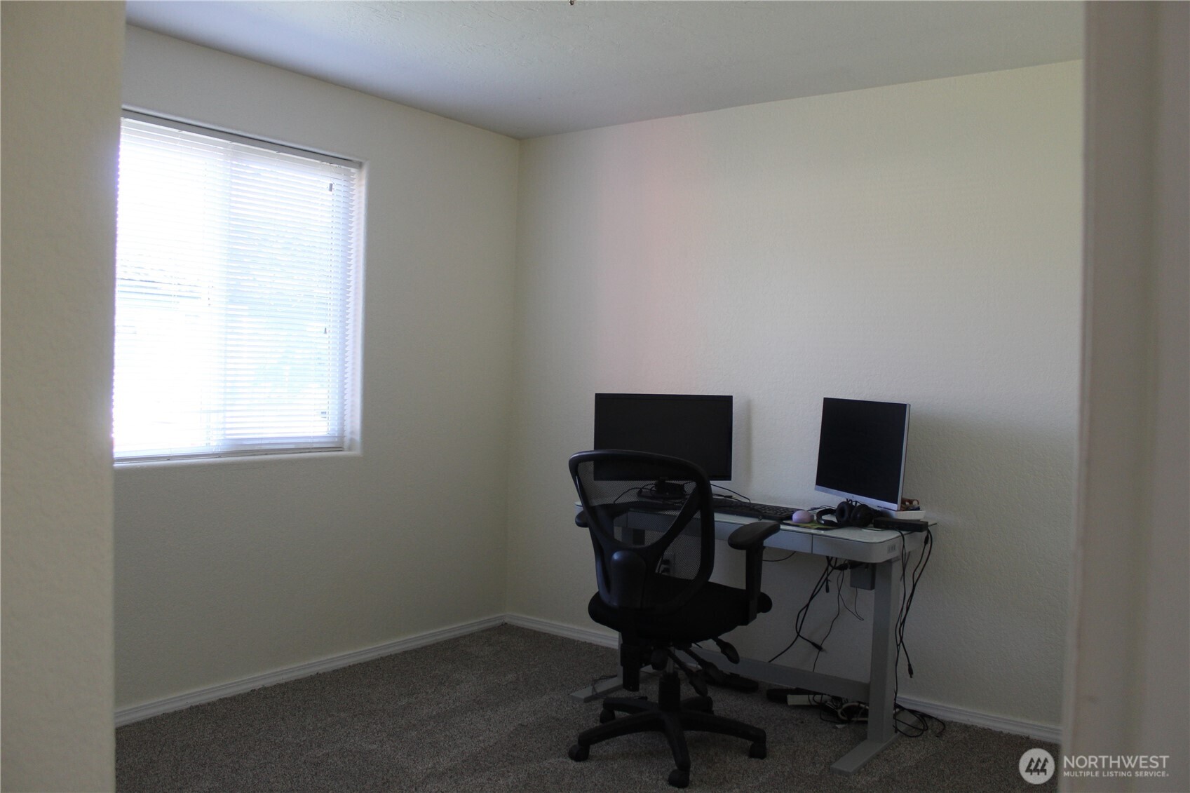 1403 N 4th Avenue , Kelso, WA 98626