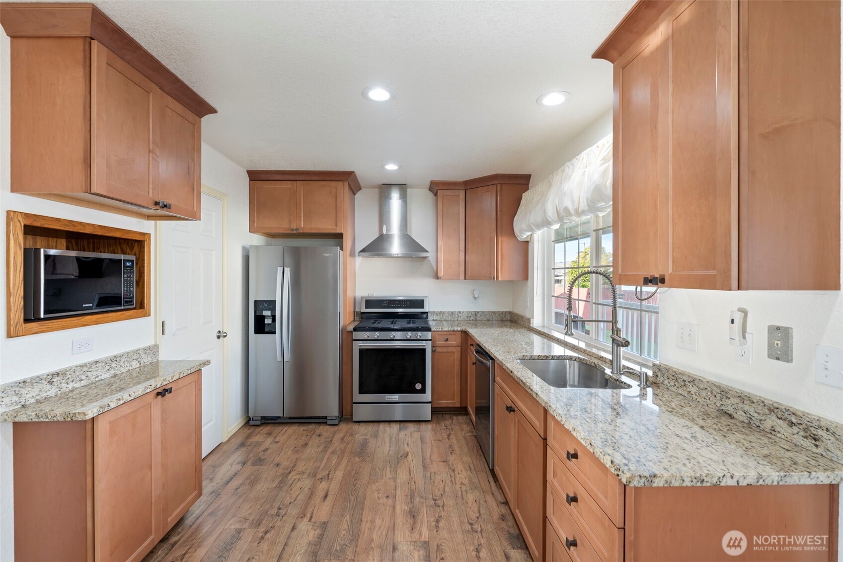 823 SW 21st Street , Chehalis, WA 98532