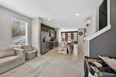 15113 40th Avenue W #C8, Lynnwood, WA 98087-6396 - Photo 3