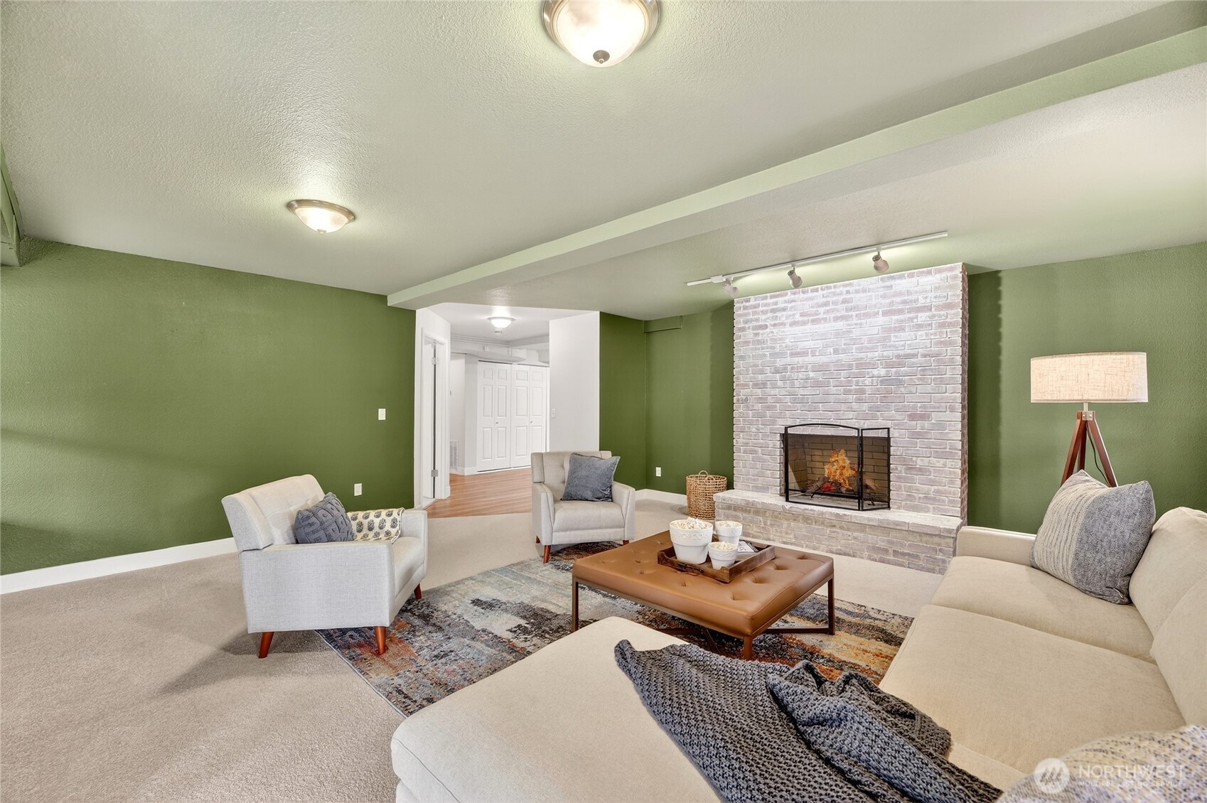 6730 NE 202nd Street , Kenmore, WA 98028