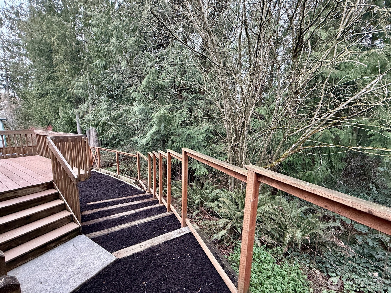 1200 N 12th Place , Mount Vernon, WA 98273