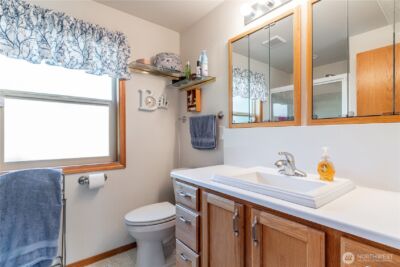 550 E Budd Drive , Shelton, WA 98584 - Photo 12