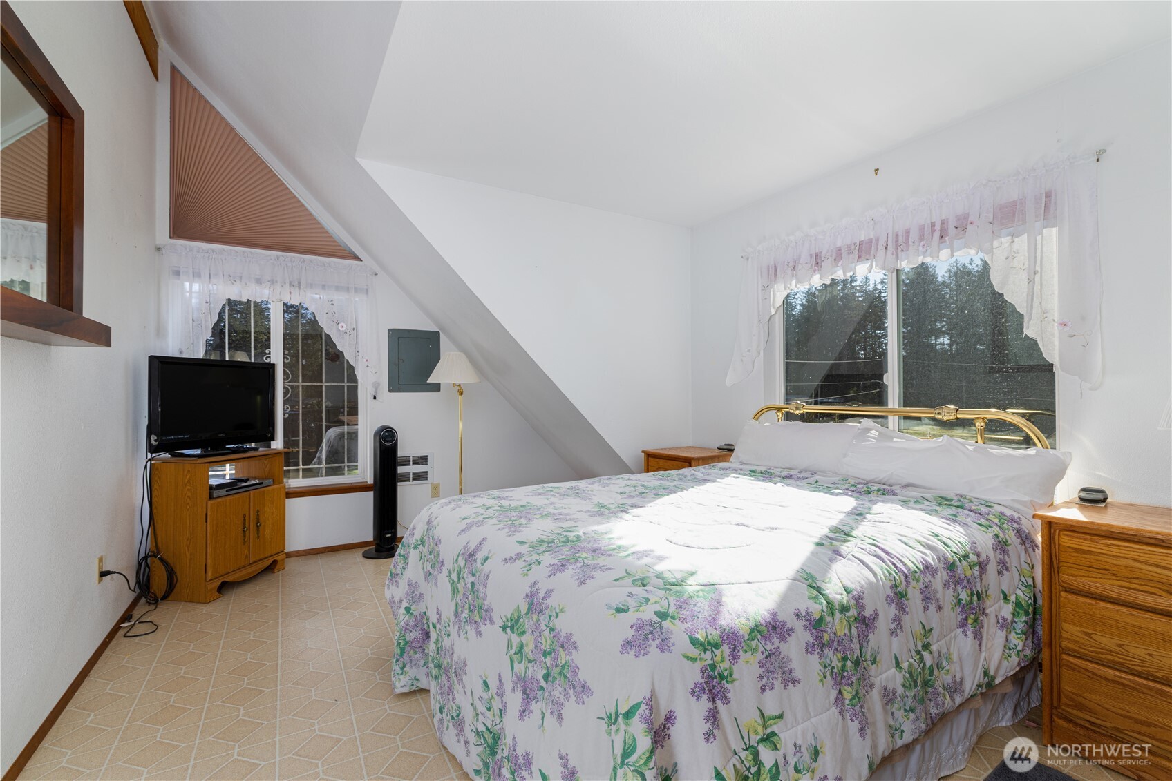 550 E Budd Drive , Shelton, WA 98584