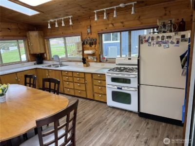 550 E Budd Drive , Shelton, WA 98584 - Photo 28