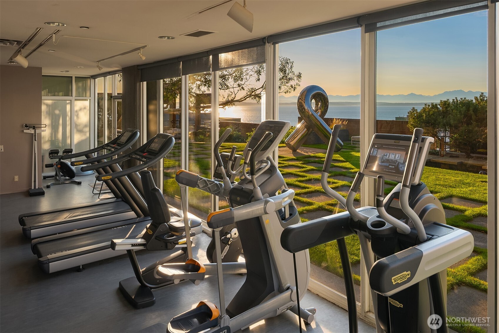 2125 1st Avenue #3202, Seattle, WA 98121