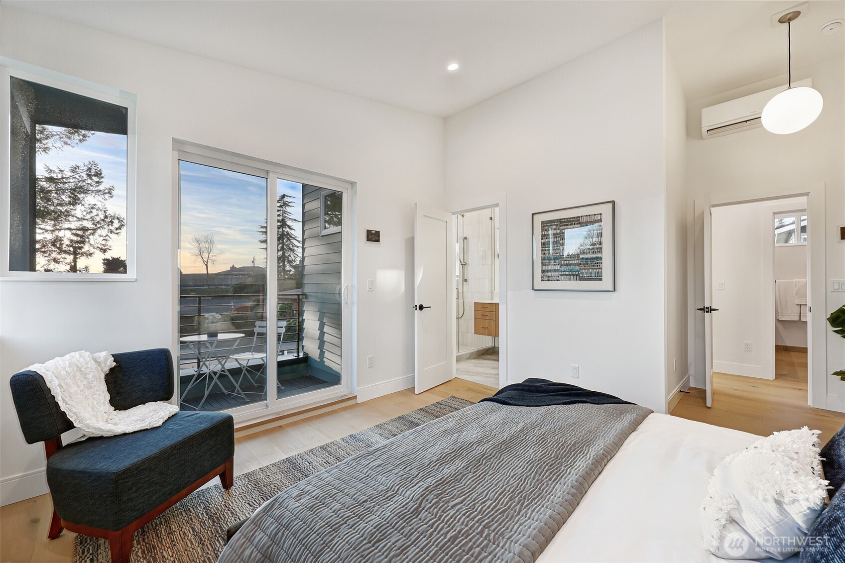 8810 41st Avenue SW, Seattle, WA 98136