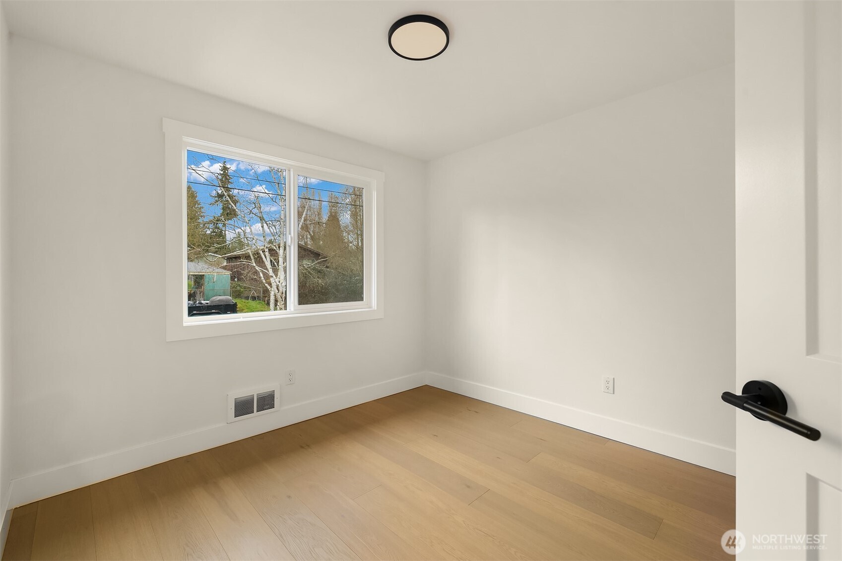 1039 NE 113th Street , Seattle, WA 98125