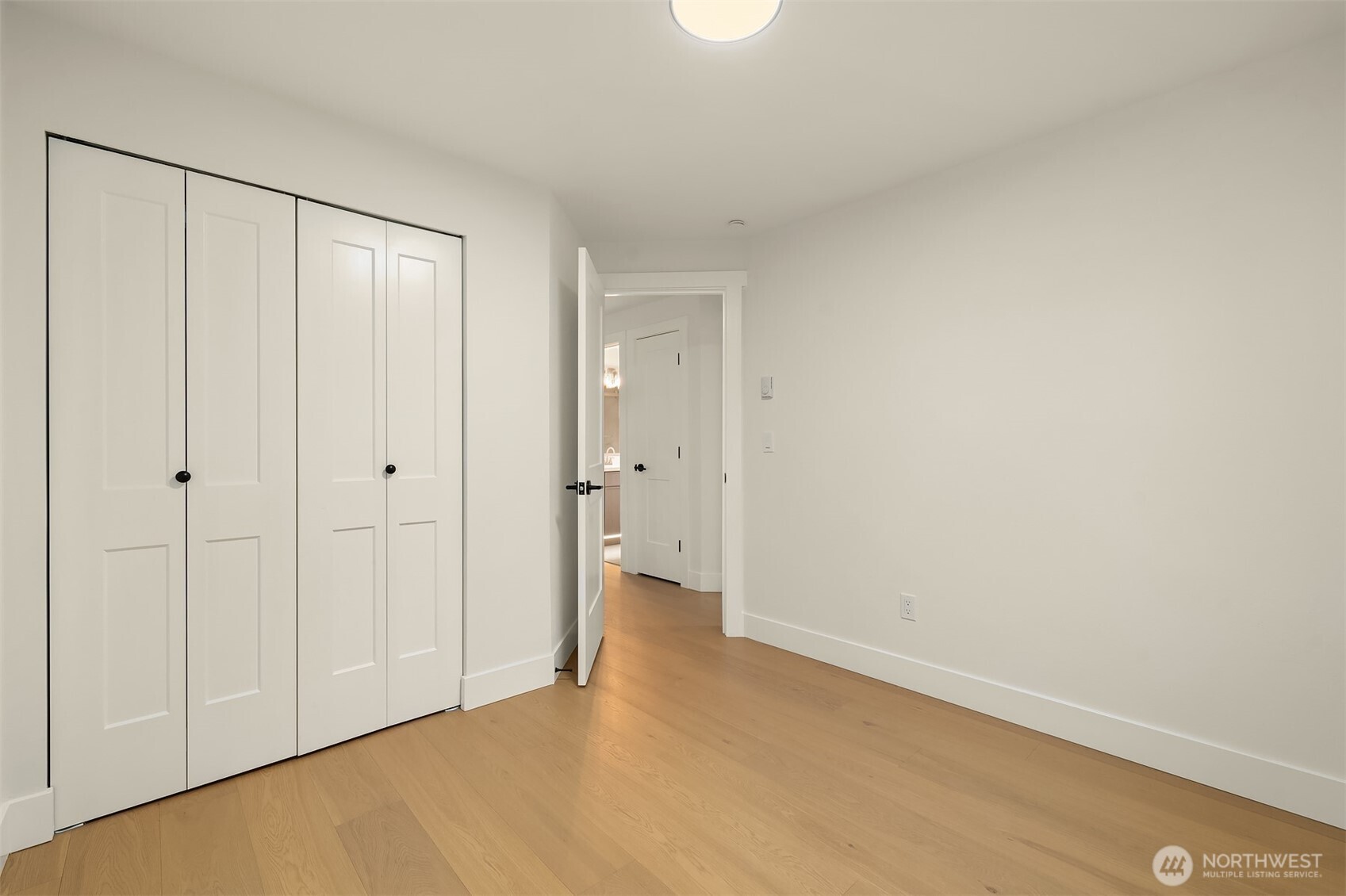 1039 NE 113th Street , Seattle, WA 98125