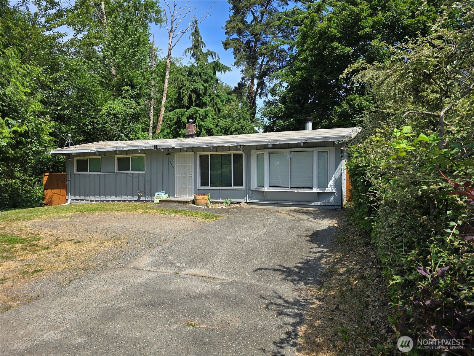 1208 NE Northgate Way , Seattle, WA 98125